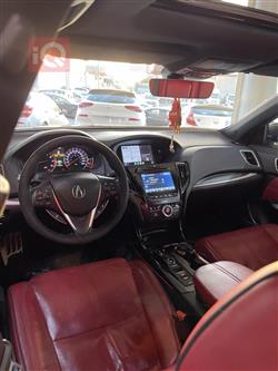 أكورا TLX